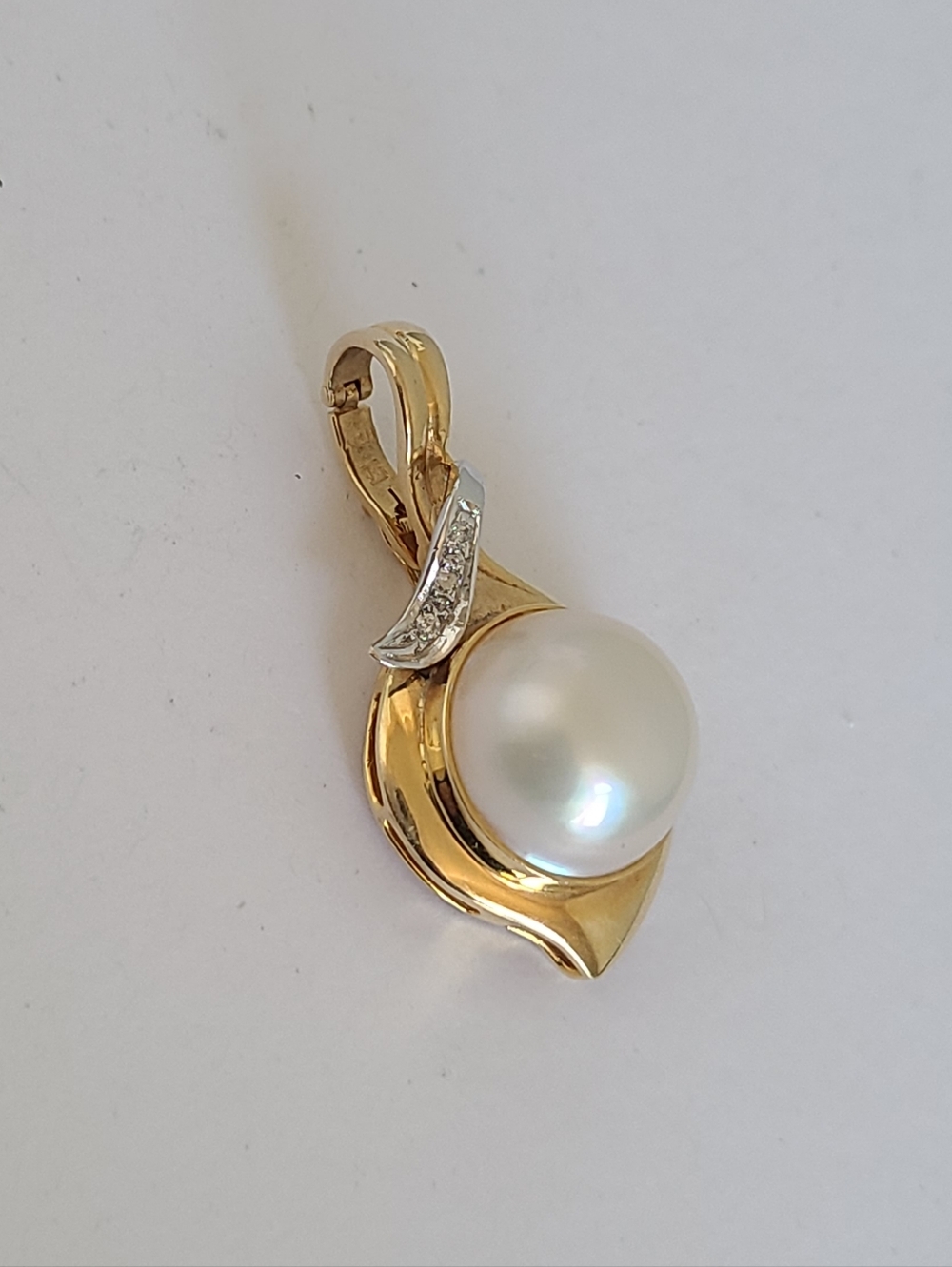 Vintage Luxury 14K Gold White Gold Two Tone Boho Large Pearl Diamond Pendant